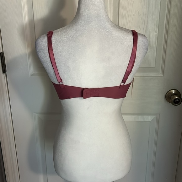 Strm Line Intimates wire free pink bra size 36C NWT - Picture 2 of 3